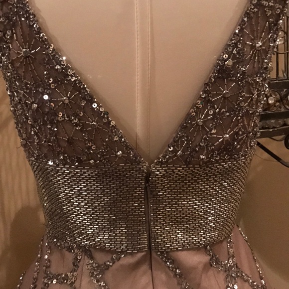 Gorgeous Hand Beaded Scala Cocktail Dress - Picture 6 of 6